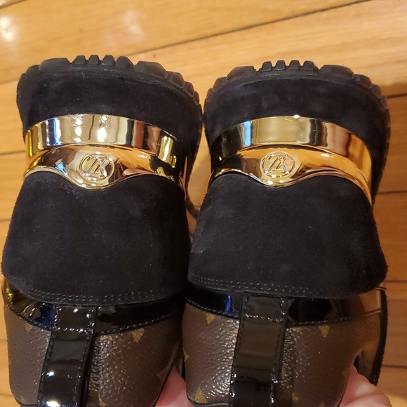 Louis Vuitton Sneakers - Picture 3 of 9